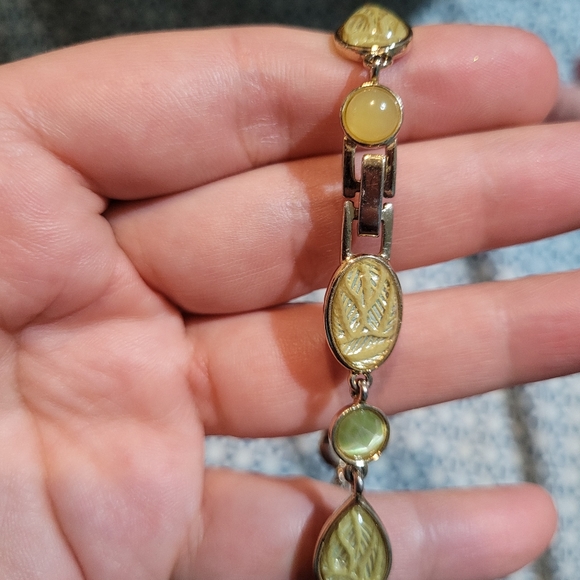 Vintage Necklace Bracelet Set Gold Tone Cabochon Pea Green Gray - Picture 10 of 12